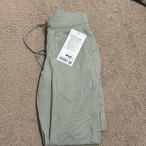 Lululemon ready to rulu jogger